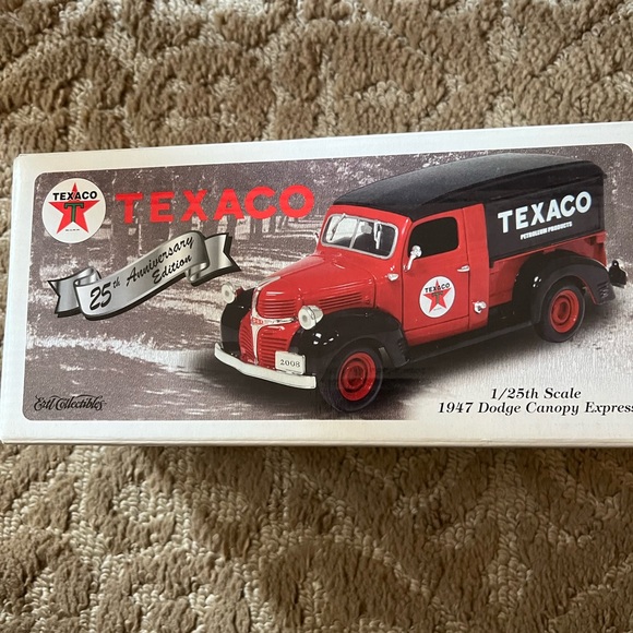 Texaco 25th Anniversary edition 1947 Dodge Canopy Express - Picture 1 of 3